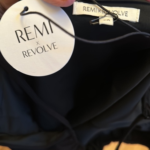 REMI X REVOLVE - Jourdan Bodysuit in Black Sz3X - Picture 4 of 11